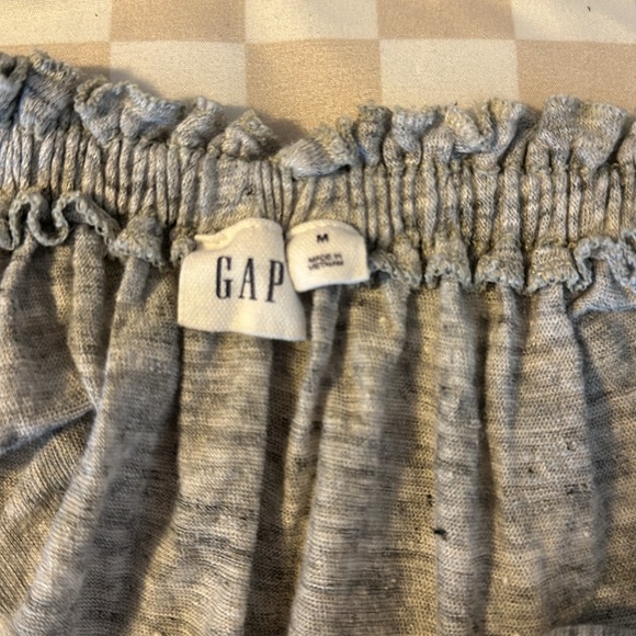 Grey gap off the shoulder top - Picture 5 of 5